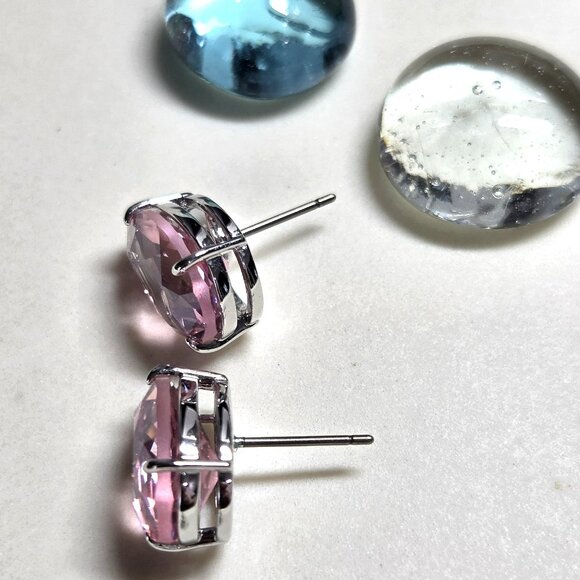 🌟Swarovski Gema Stud Pierced Earrings Pink Teardrop Cut Swarovski Crystal🌟 - Picture 8 of 8
